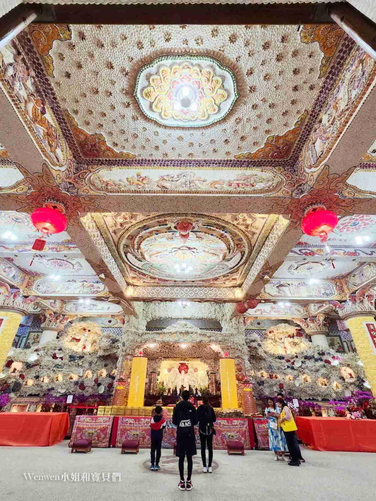 台灣珊瑚貝殼廟搬遷到石門後,空間變得更寬敞。(圖/Wenwen小姐和寶貝們提供)
