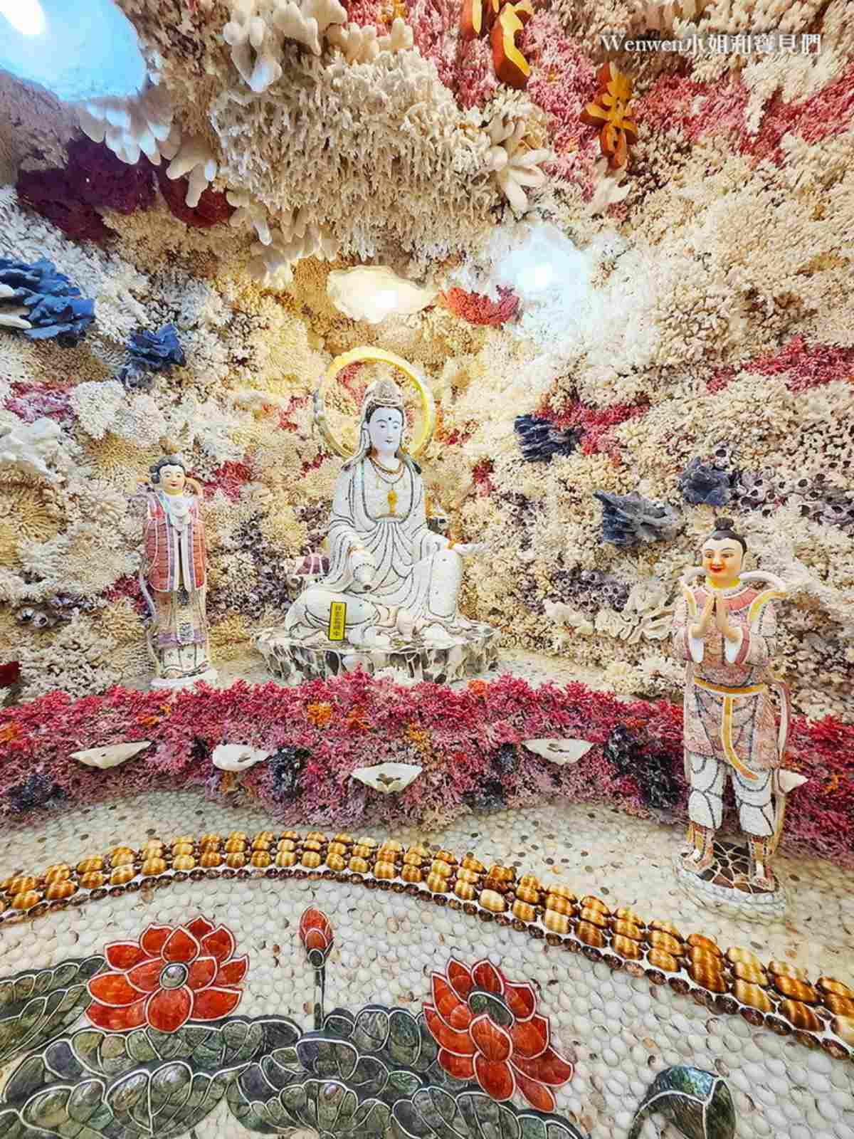 廟內主祀濟公活佛、十八羅漢、聖母娘娘、觀世音菩薩等神明。(圖/Wenwen小姐和寶貝們提供)