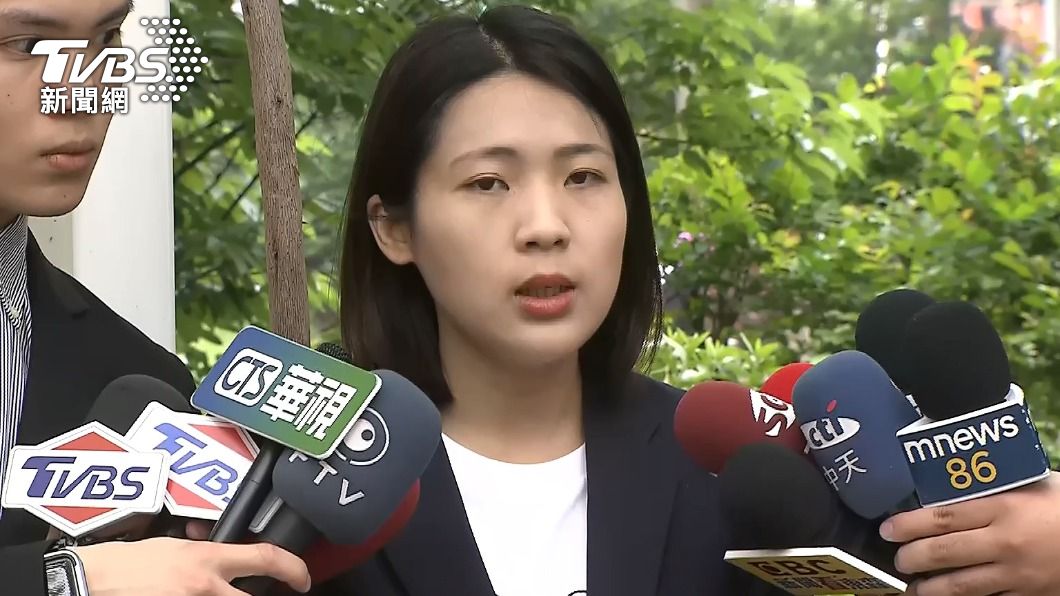四叉貓爆徐巧芯、大姑夫妻「都改過名」!一票酸:甩鍋用