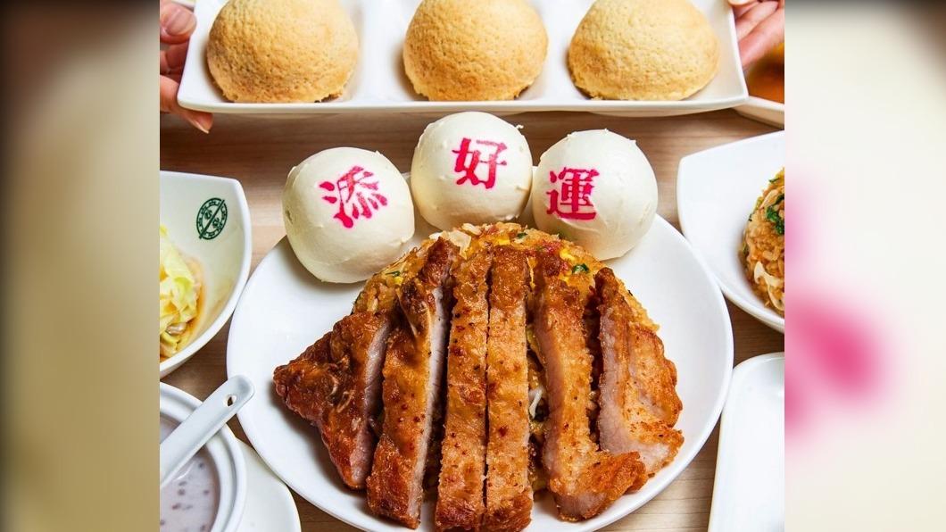 消費滿千加碼再送「添好運流沙包」兌換券。(圖/傻妞吃台南提供)