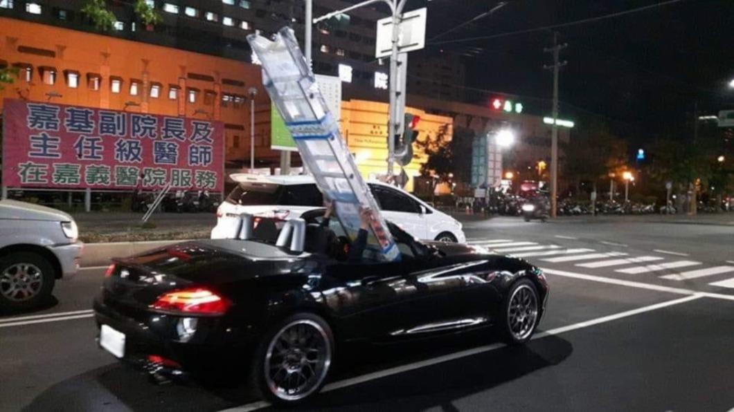 敞篷技能解鎖!BMW Z4「跑車變雲梯車」最高加碼送1萬8