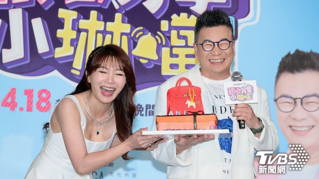 佩甄和沈玉琳睽違15年再聯手主持。(圖/趙世平攝)