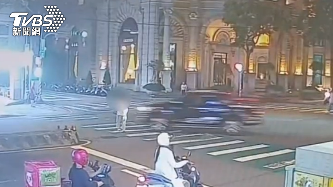 桃園死亡車禍!女行人遭皮卡「連輾兩次」 爆血魂斷輪下畫面曝