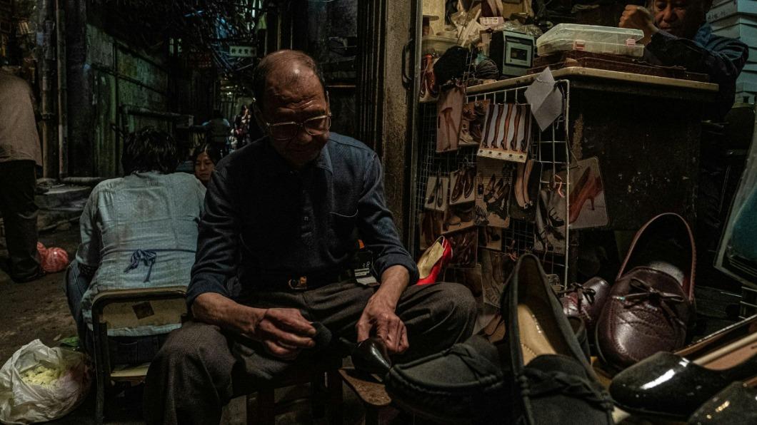 電影還原80年代九龍寨城樣貌。（圖／《九龍城寨之圍城》劇照）