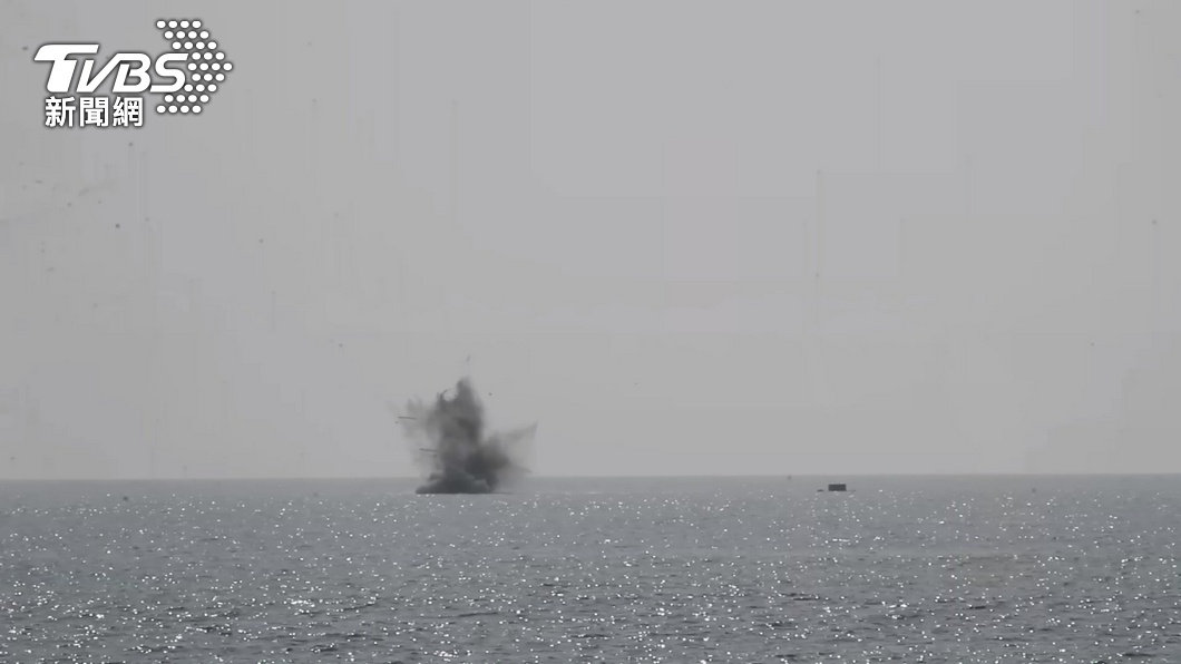 又來！35共機艦四面包圍　明射火箭飛越台灣防空識別區