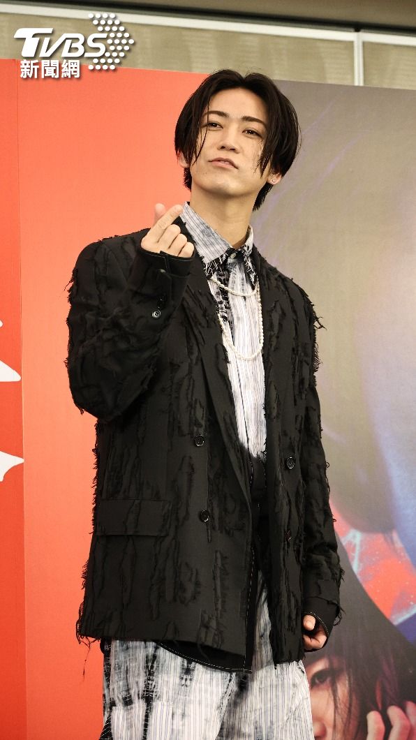 龜梨和也自認害羞,但開啟「偶像工作模式」後就不畏懼大場面。(圖/TVBS)