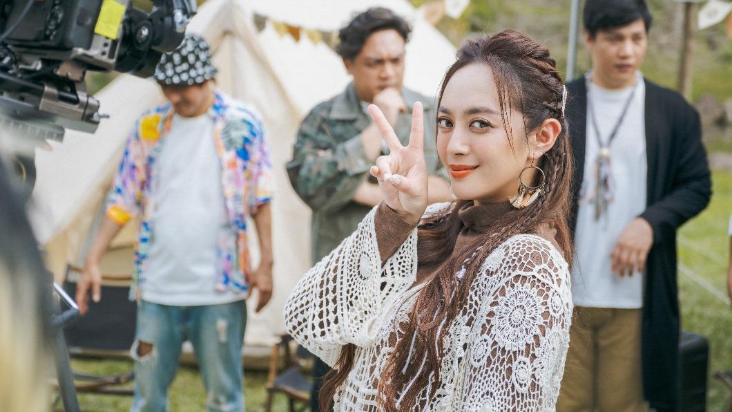 正妹歌手舞思愛好威！拍MV出動金曲歌王　「大師兄」林智勝也來了