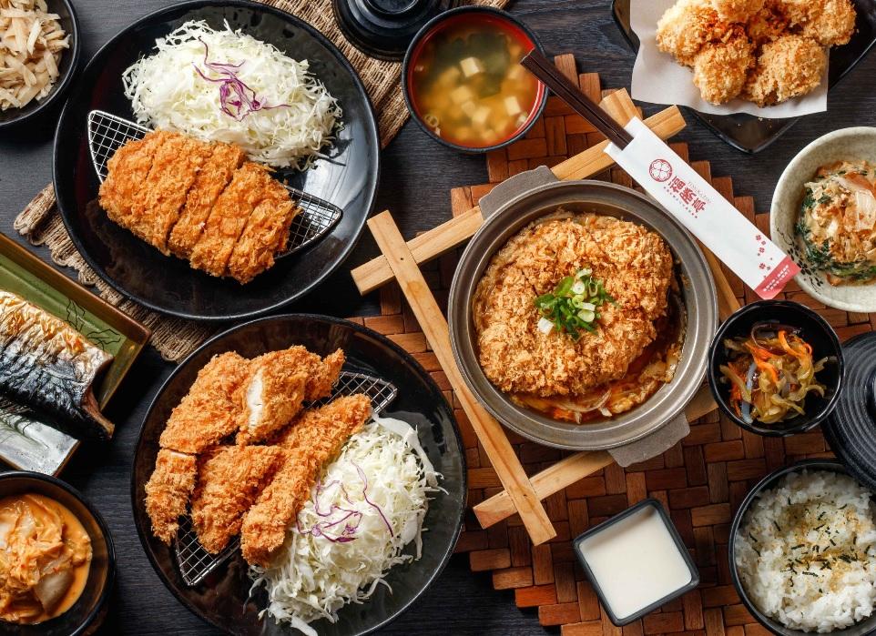「福勝亭」以日式豬排聞名,菜單多元。(圖/福勝亭)