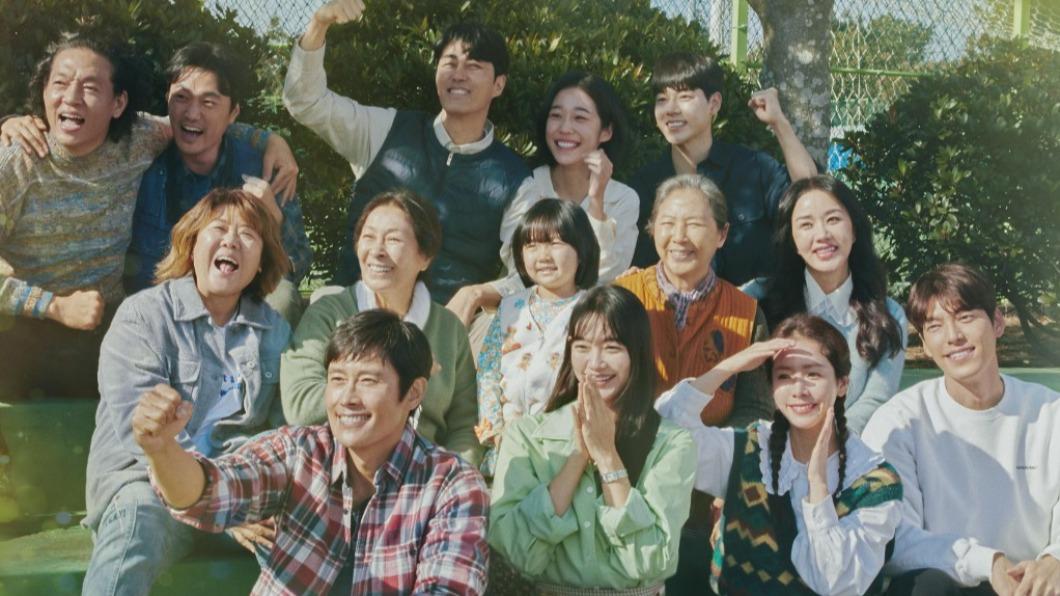 《我們的藍調時光》卡司非常華麗。(圖/翻攝自tvN)