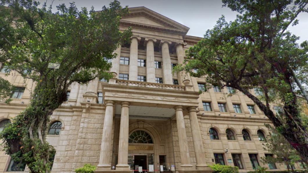 研究案情到一半!高院女法官突「昏迷辦公室」 急送醫救回心跳