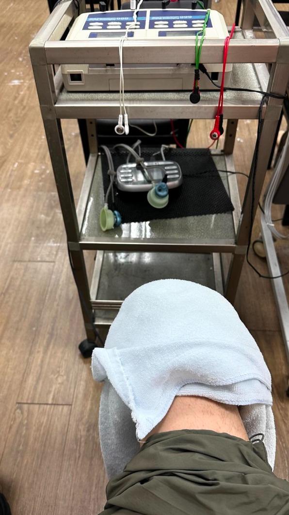 阿弟右膝舊傷復發,苦笑說是預料中的事情。(圖/翻攝自阿弟蕭景鴻臉書)