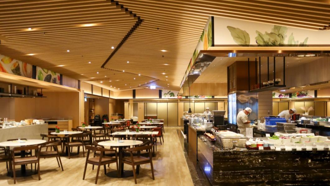 高雄萬豪酒店「京享蔬食百匯」台中國際旅展平日午餐及晚餐餐券通通買十送二。(圖/業者提供)