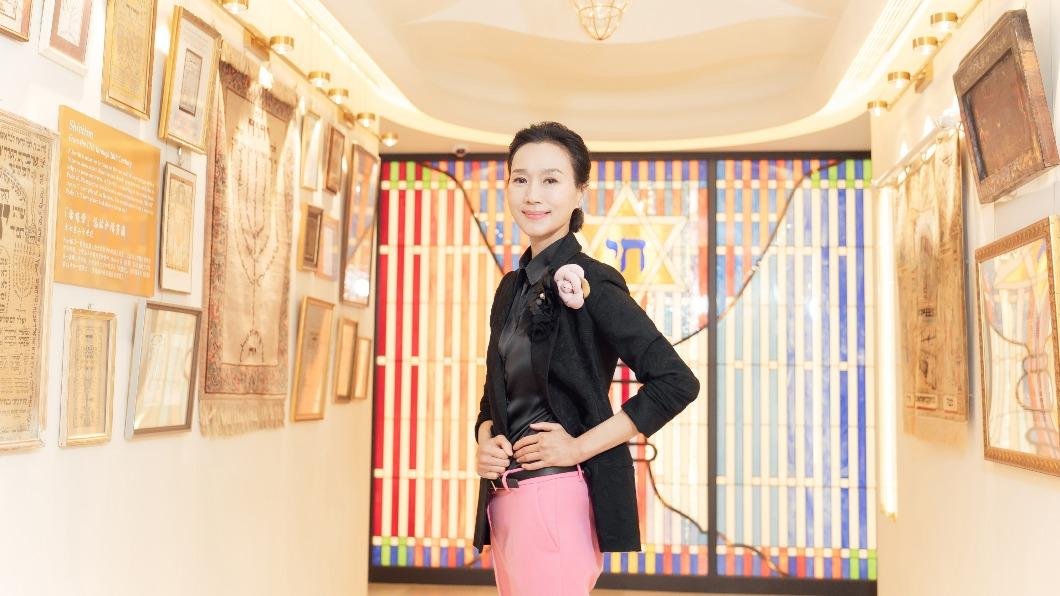 嫁給百億富商!58歲玉女歌手公開600坪私密空間 近況曝光