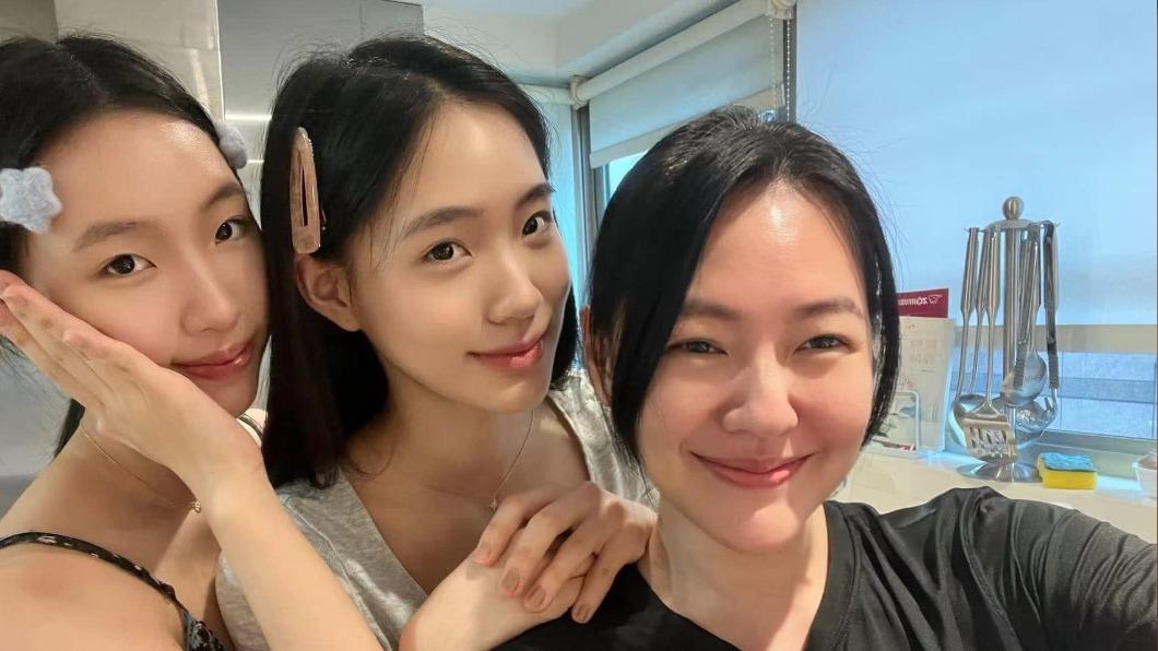 小S同框女兒們下廚!合照「獨缺許老三」 原因曝光網笑翻