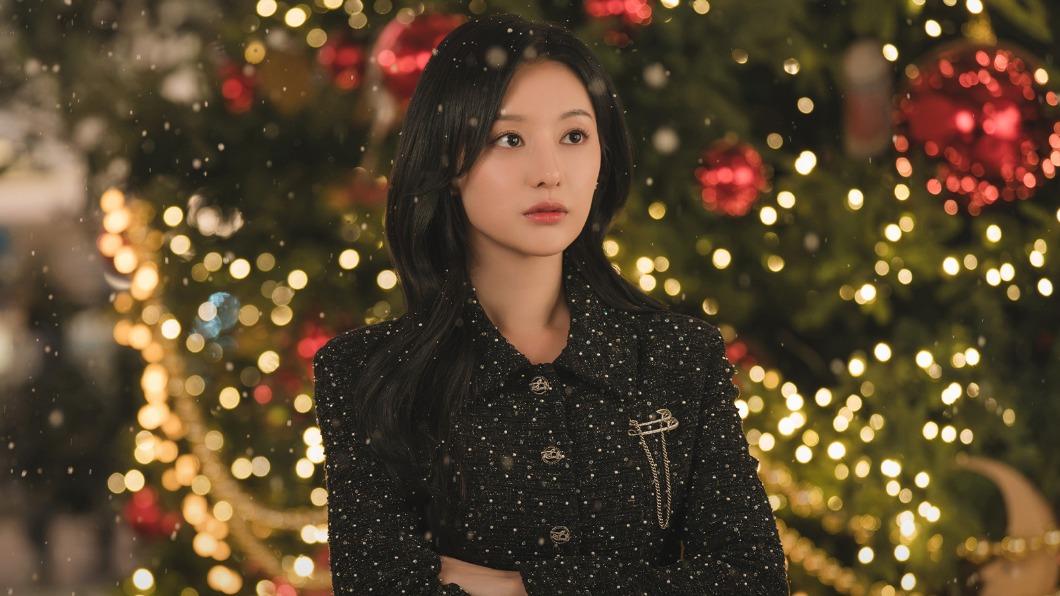 《淚之女王》收視緊逼在《愛的迫降》後。(圖/Netflix提供)