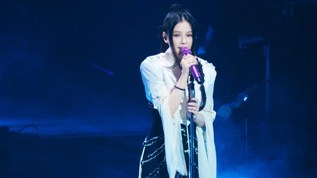出道34年獻出第一次!徐若瑄綁高馬尾美成這樣 拿出墨鏡粉絲嗨翻