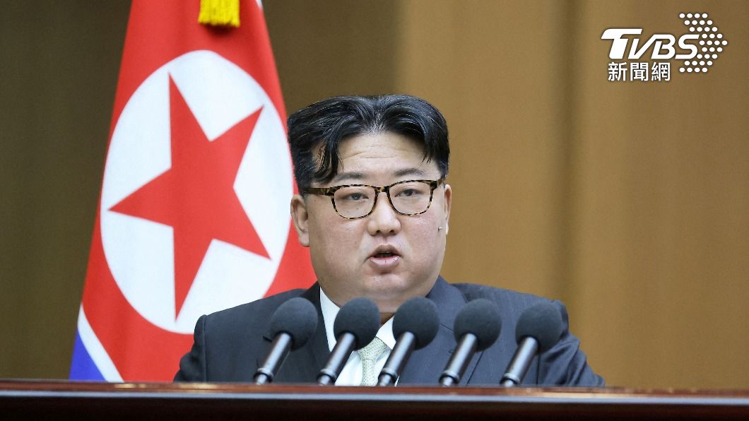脫北團體曝金正恩「身世之謎」 空投上萬傳單:非純正白頭血統