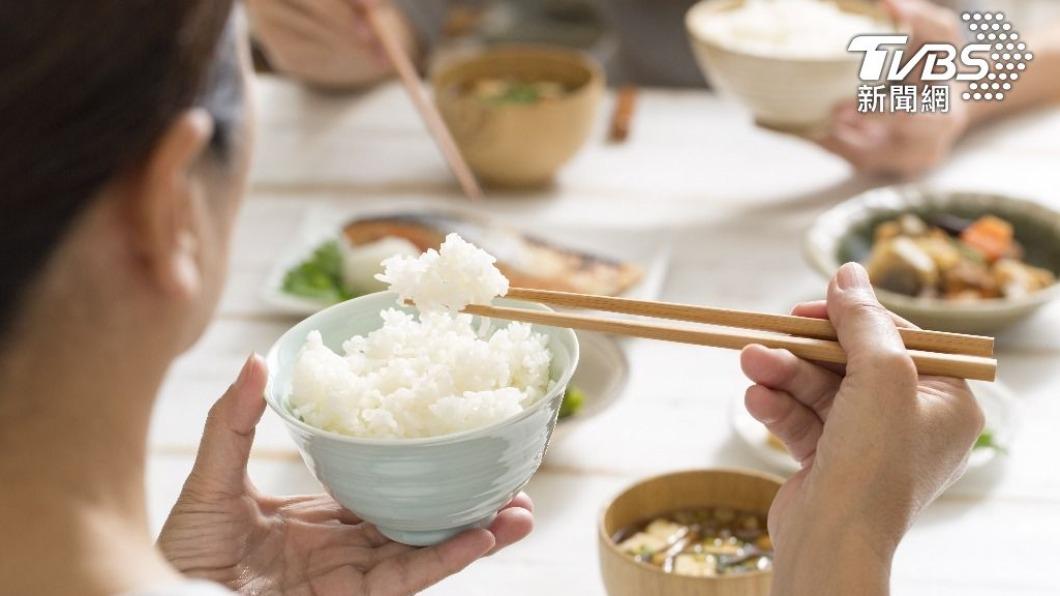 60歲婦人愛吃1古早味！膽固醇猛飆2倍　營養師：吃久了會中風
