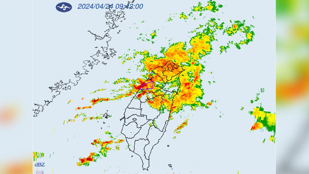 快訊/天降大雨!3縣市落大雷雨 北北基桃等10地「大雨特報」