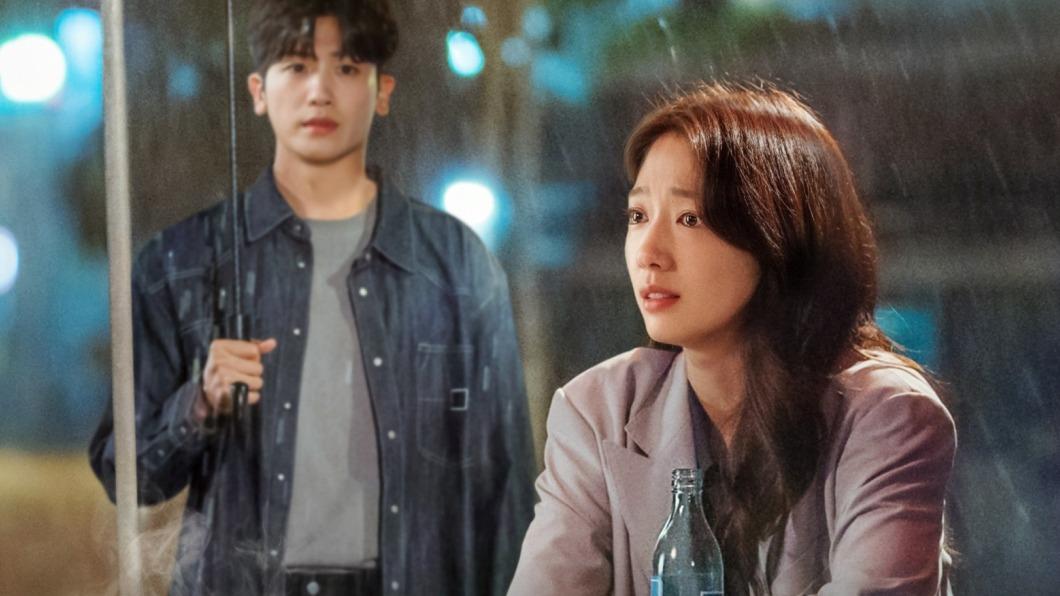 朴信惠與朴炯植睽違11年再度合體。(圖/Netflix提供)