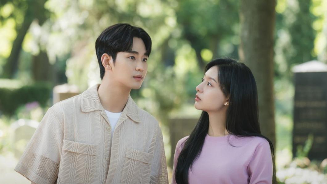 《淚之女王》收視率超越了《愛的迫降》。(圖/Netflix提供)