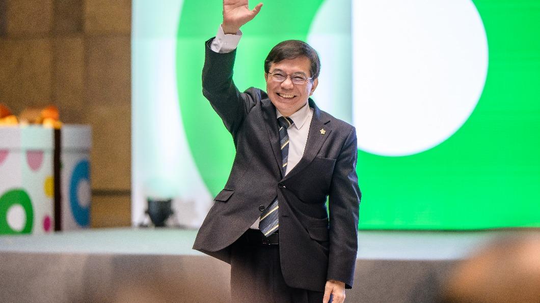 交通部長王國材今(24)日出席「TPASS慶週年 乘車金大放送」記者會。(圖/交通部)