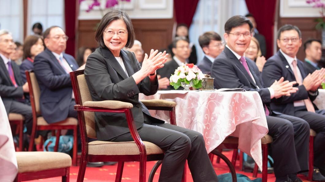 民調/蔡英文執政「輾壓馬英九」驚人差距曝 這政策滿意度墊底