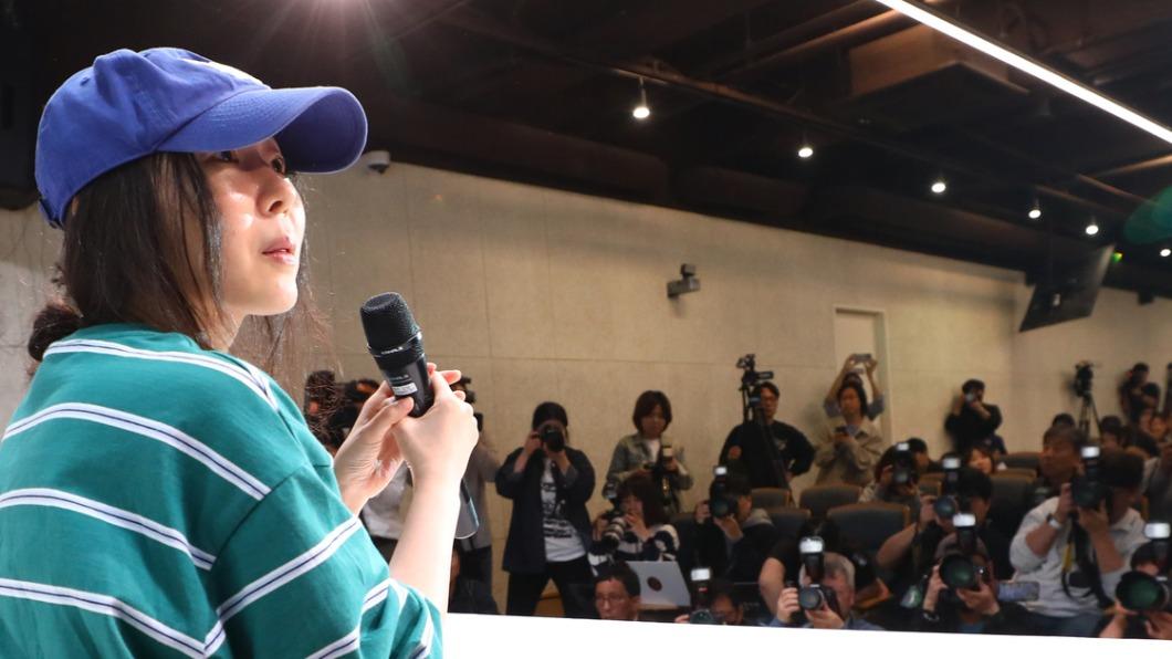 閔熙珍暴走！直播飆罵「西八狗崽子」　前員工爆凌晨接她恐怖電話