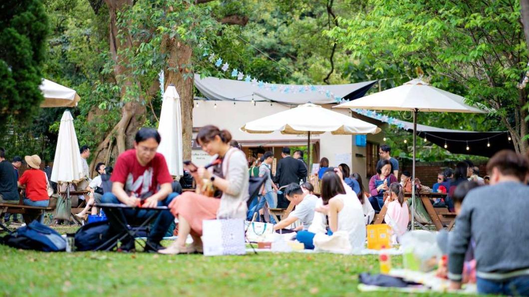 「桃園神社小市集」共有19家餐飲、文創品牌進駐。（圖／桃園神社提供）