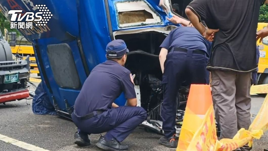 國道一號掉落「無頭貨櫃」害死人 物流駕駛竟棄車落跑