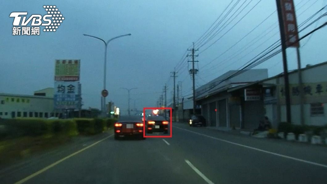 當事駕駛表示根本不認識逼車車主。(圖/TVBS)