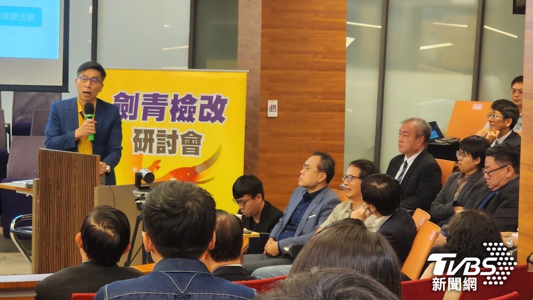 民進黨立委鍾佳濱。(圖/TVBS)