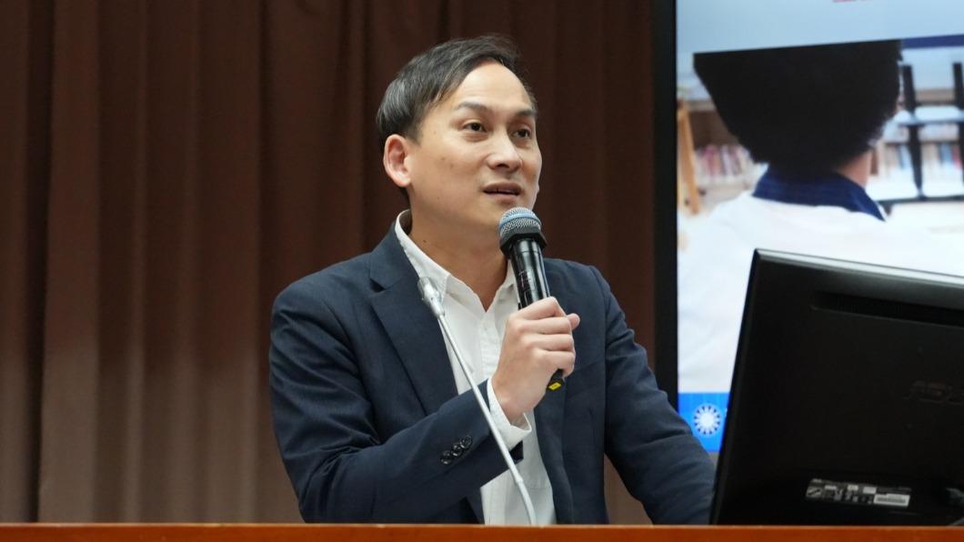 花千萬查黃牛?葉元之曝「前黨產會委員得標」:與謝長廷有關係