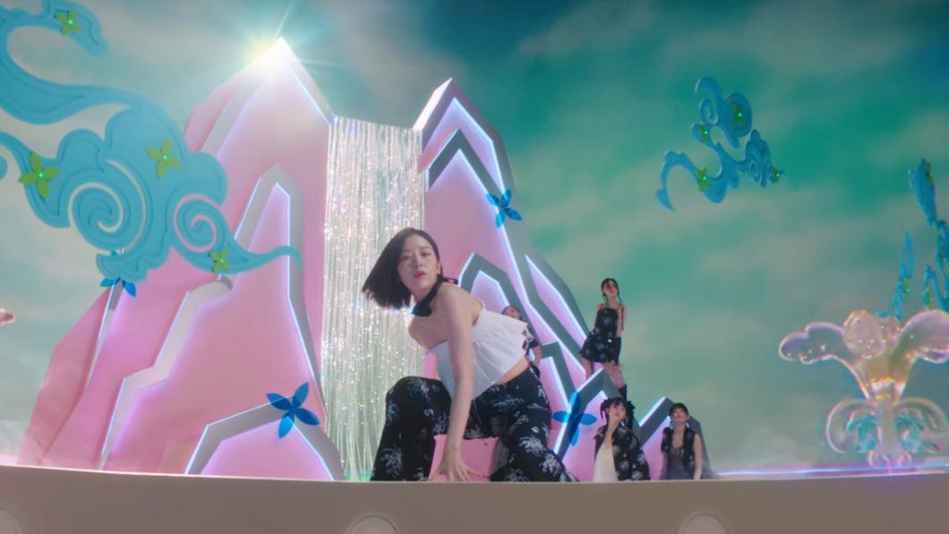 陸網開轟IVE新MV「6東洋元素」! 韓網超酸反擊:文革燒掉了耶