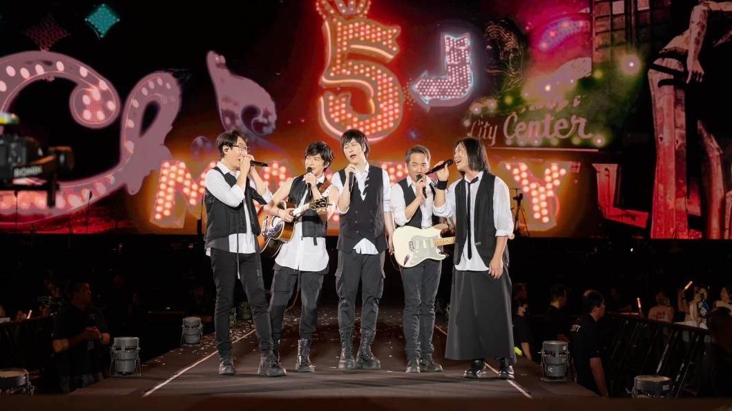 五月天10年沒在台北辦演唱會。（圖／翻攝自阿信臉書）