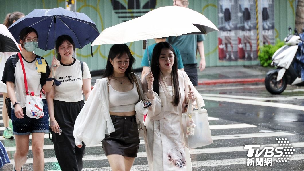 今鋒面雨彈炸2區!這天變天「低溫探1字頭」 母親節天氣出爐