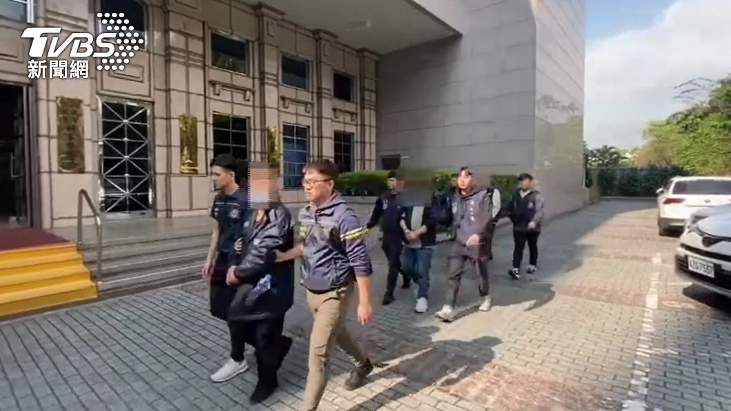 警方將運毒集團成員移送法辦。(圖/TVBS)
