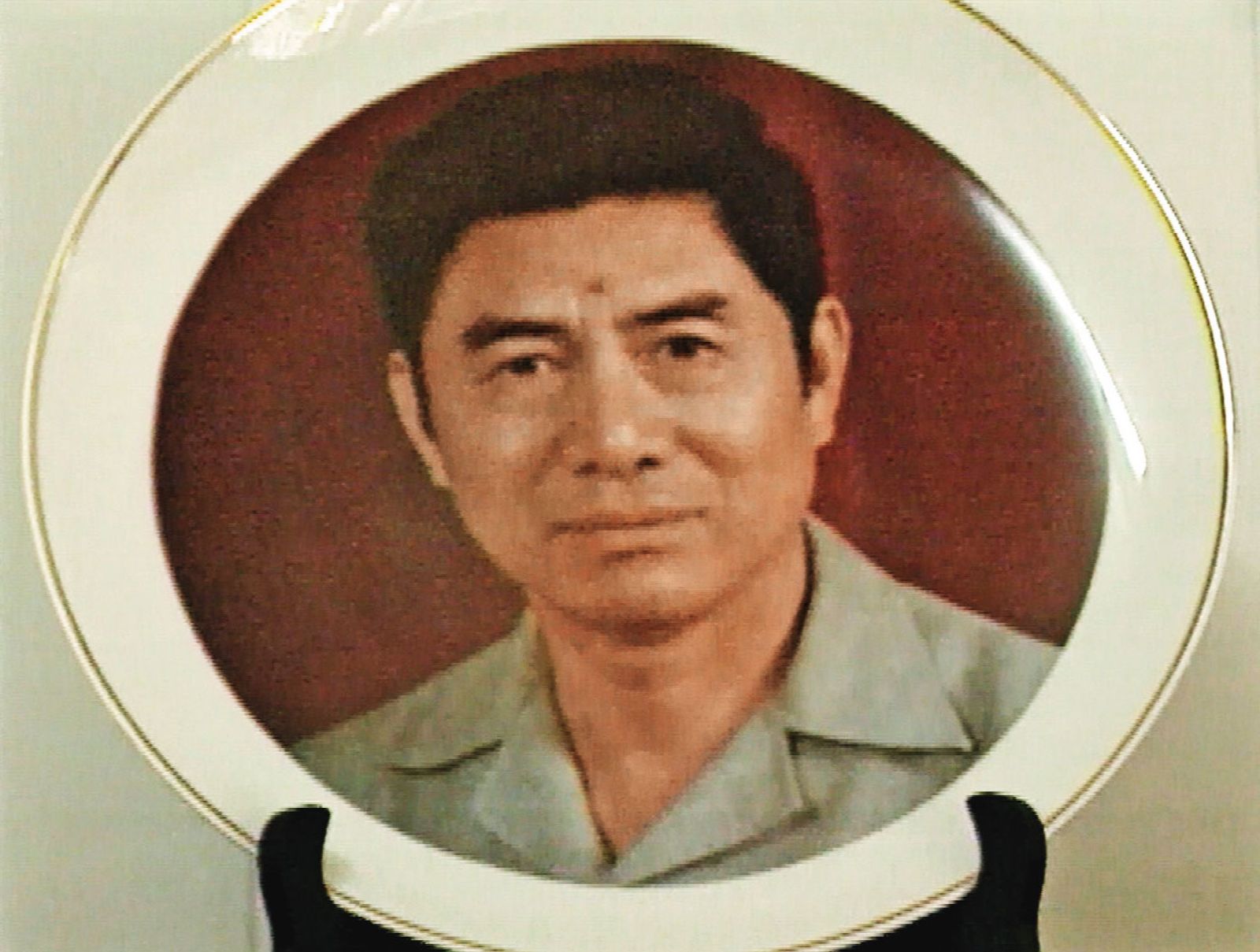 洪旭(圖)把防彈背心給部屬穿,自己卻不幸中彈身亡。(圖/東森新聞提供)