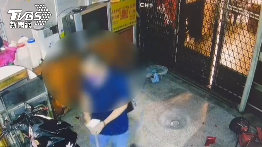 放不下她？高雄酒空男深夜門口灑鈔　揮棒亂砸前妻老家