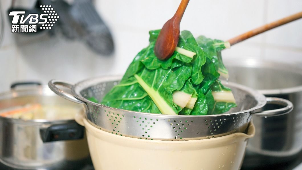 端出來想翻桌!點燙青菜「最不該出現哪種菜」 老饕曝3地雷:太超過