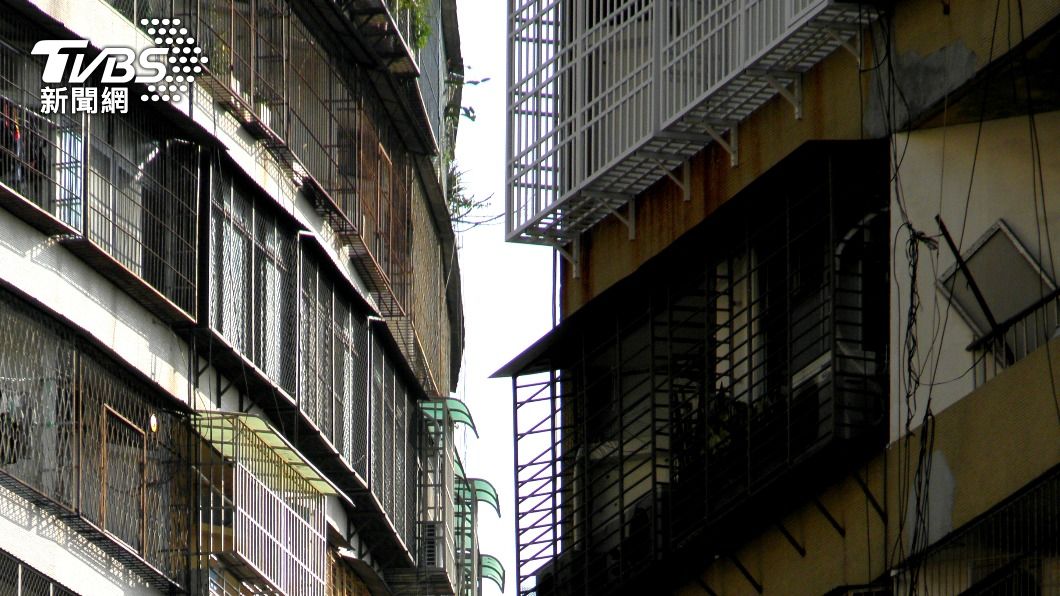 傳「藍心湄堂妹」強占民宅!趕屋主爽住 警登門秒逮通緝犯