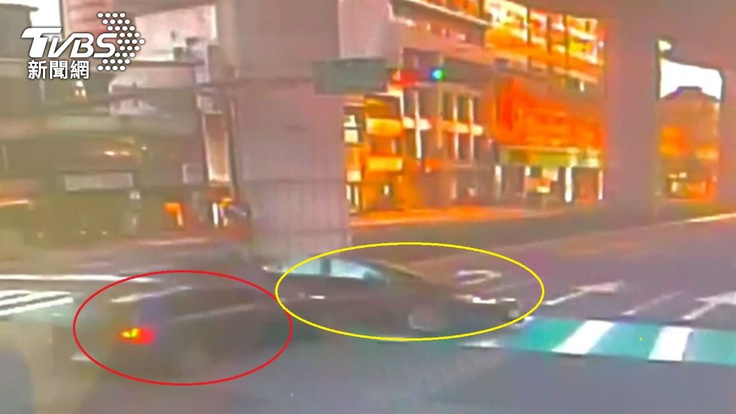 BMW駕駛被依涉嫌公共危險罪逮捕。(圖/TVBS)