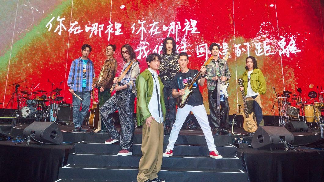 力挺宇宙人!麋先生睽違10年登上小巨蛋 歌迷敲碗接棒開唱