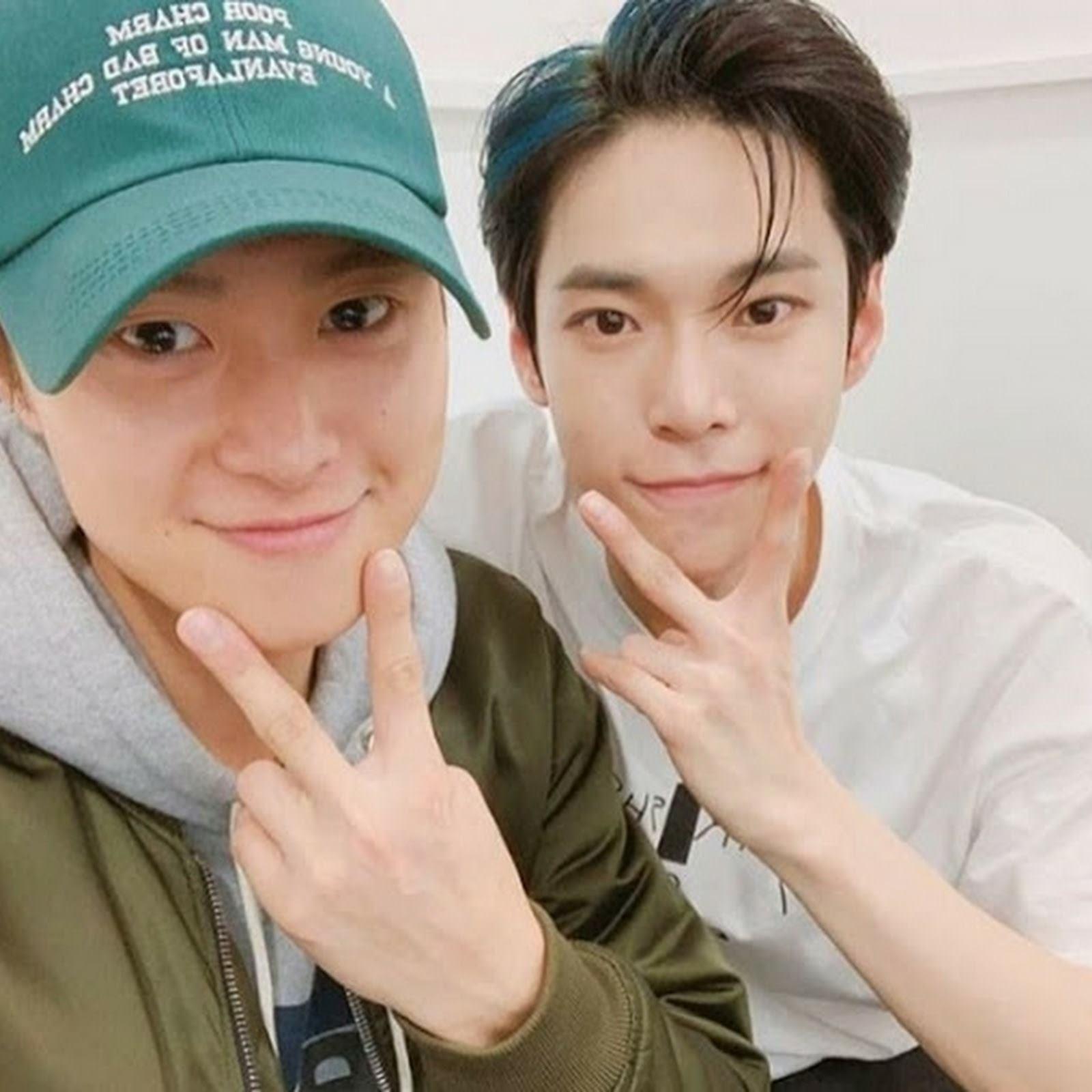 道英跟哥哥孔明(左)是韓國演藝圈知名兄弟檔。(圖/翻攝自NCT 127 IG)