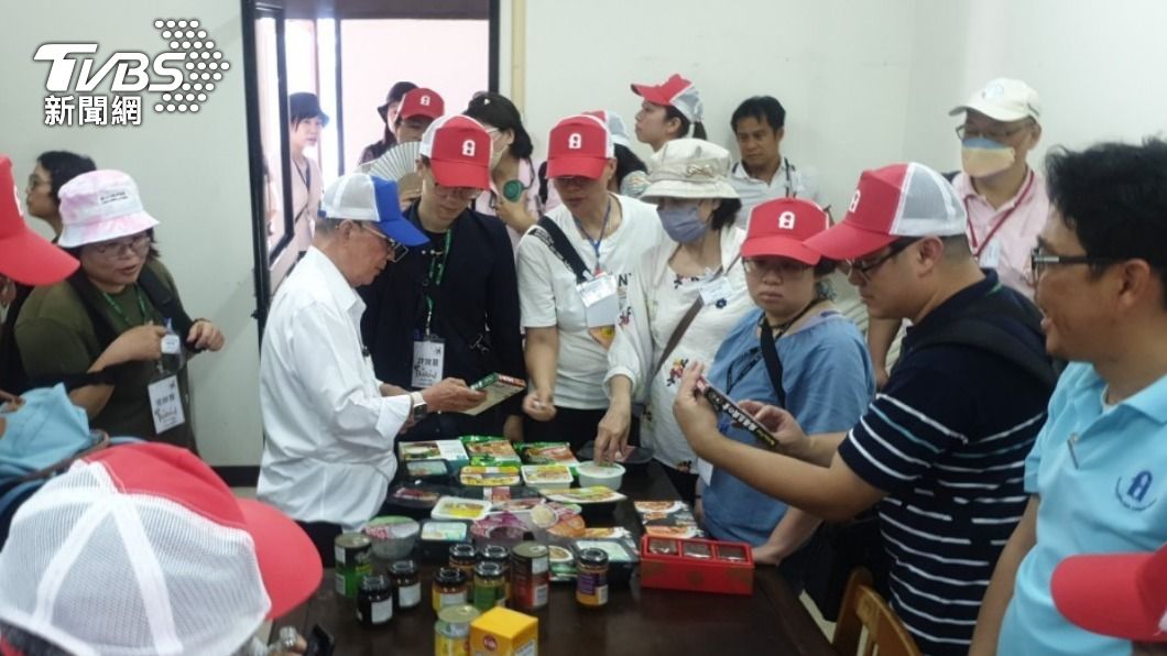 東華師生參訪泰國食品工廠F&D。(圖/國立東華大學)