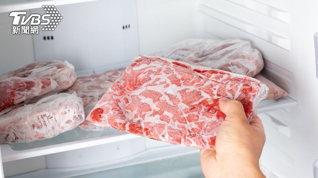 冷凍肉退冰只要3分鐘!簡單3步驟「3分鐘快速解凍」 別用熱水