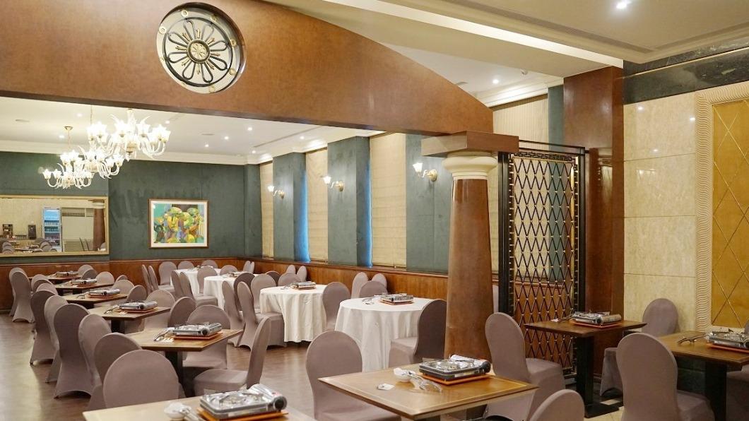 三德大飯店有逾40年歷史,向陽庭也走復古典雅路線。(圖/東蛙池塘提供)