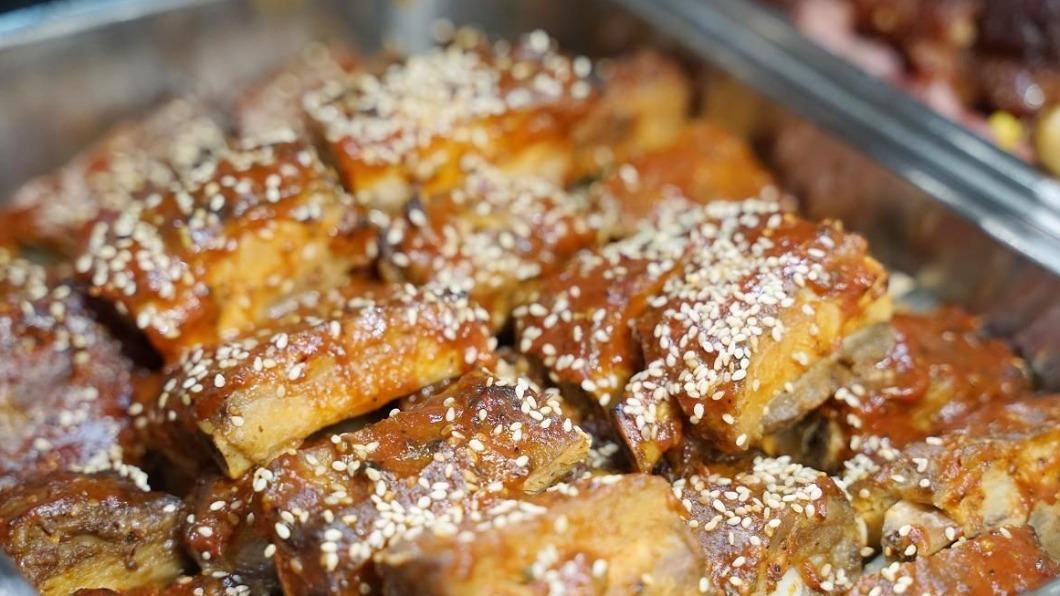 熟食區選擇多元。(圖/東蛙池塘提供)
