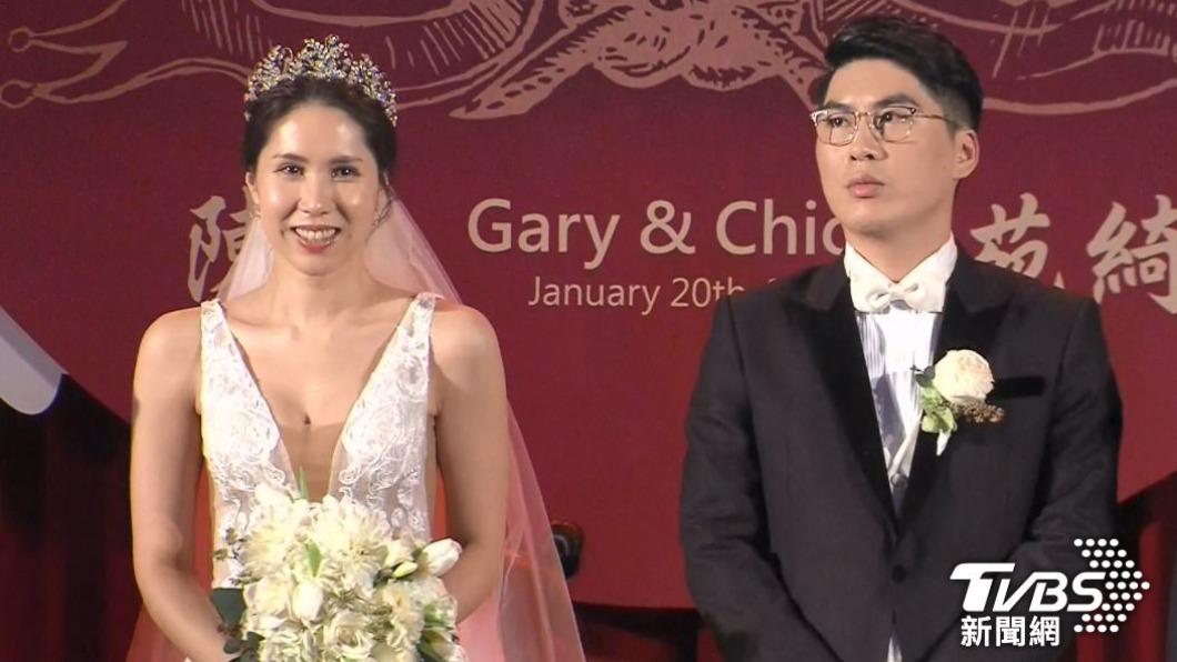 當年余苑綺和Gary舉辦婚禮,陳鑒從好老公變成詐欺嫌疑犯,令人不勝唏噓。(圖/TVBS資料照)