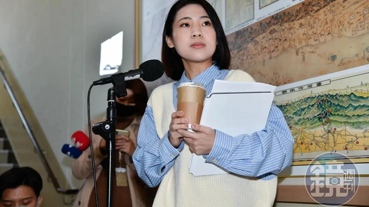 我看起來像劉彥澧嗎?李正皓隔空開酸 徐巧芯反讚尪「正直有能力」